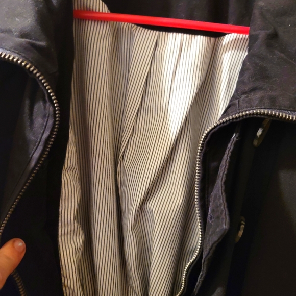 💥KENNETH COLE REACTION SIZE LARGE BLACK  JACKET W/TIE AROUND. 28 INCHES LENGTH - Picture 5 of 5